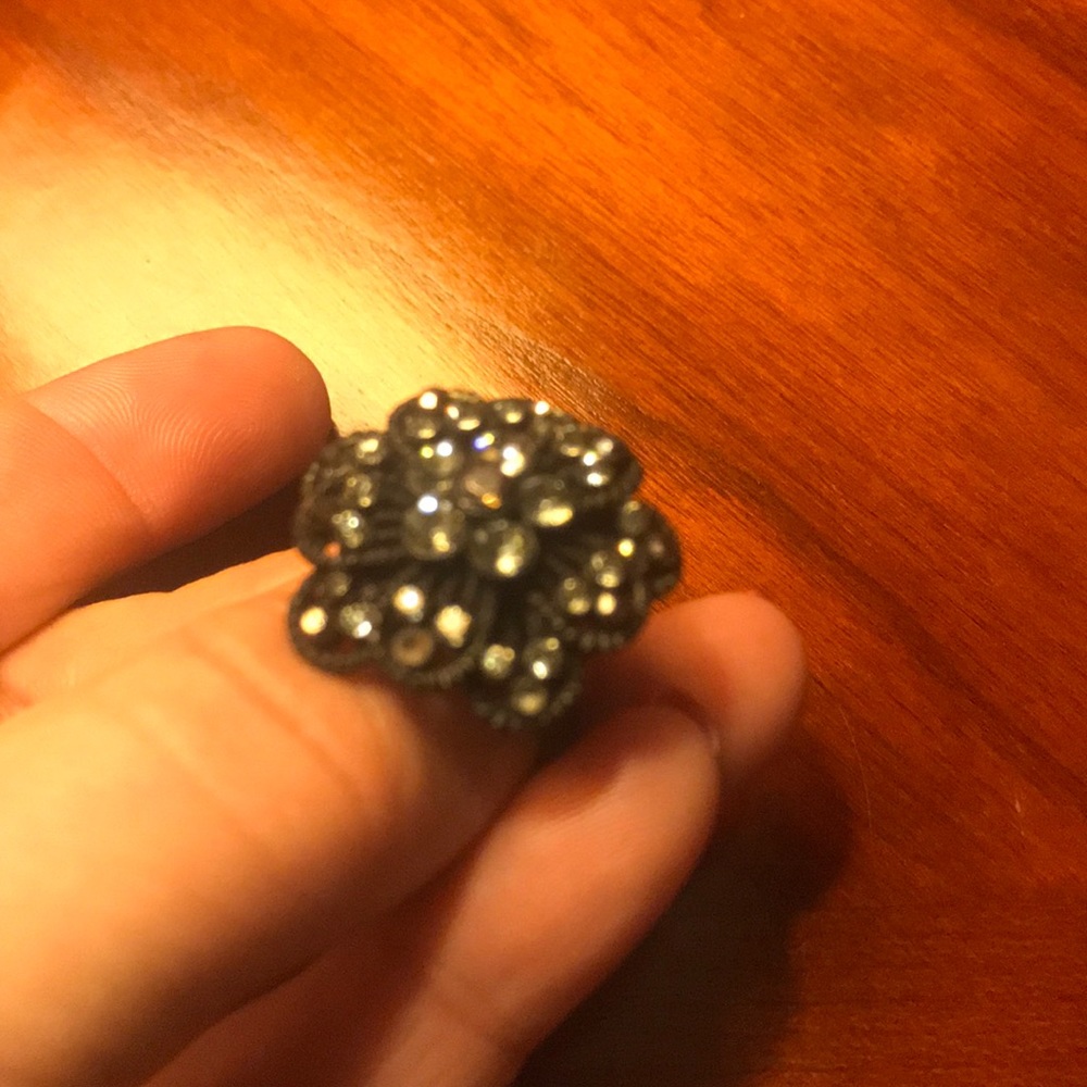 Ring - Picture 4 of 4